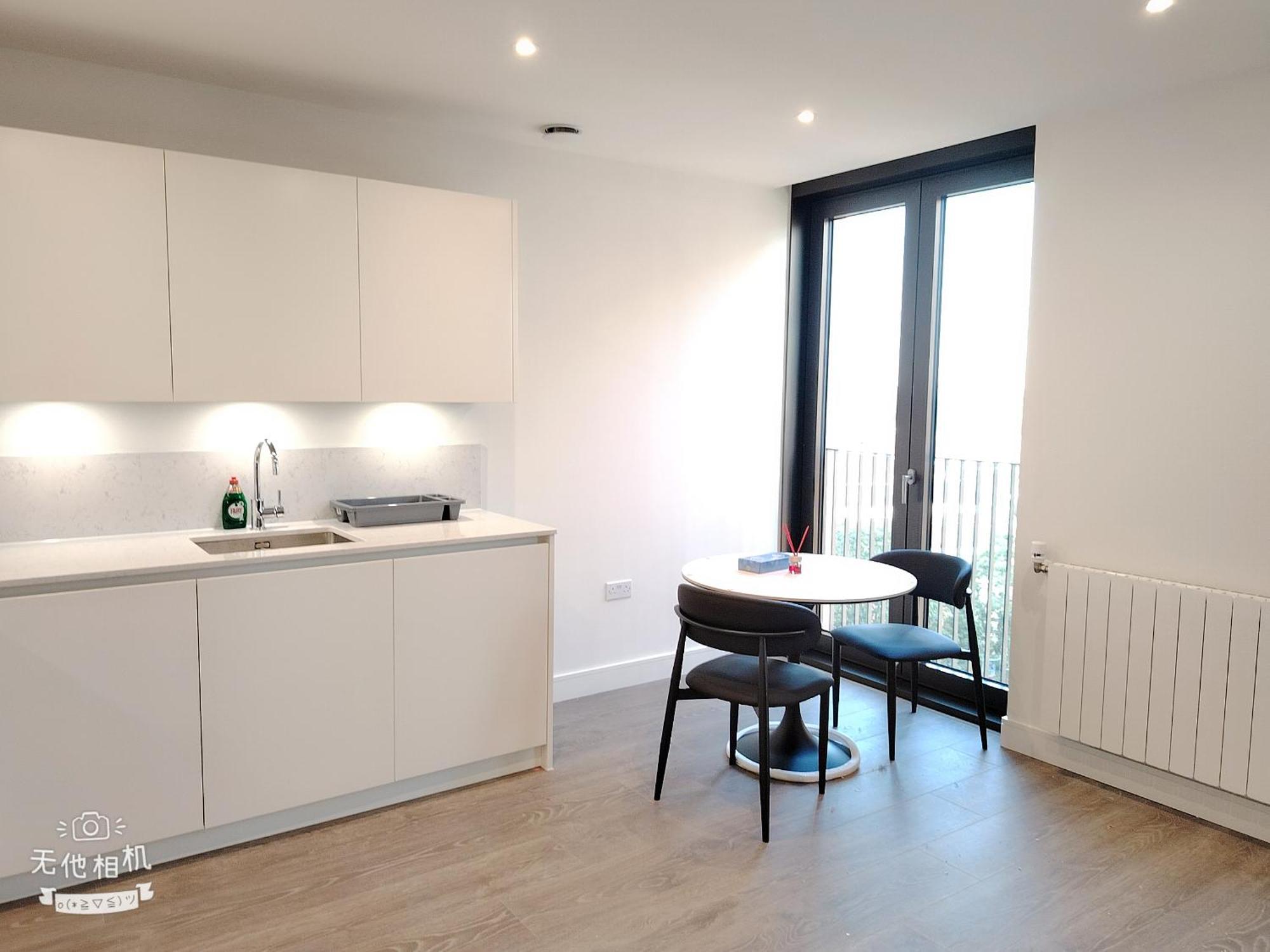 One Bedroom Flat West Ham Apartment